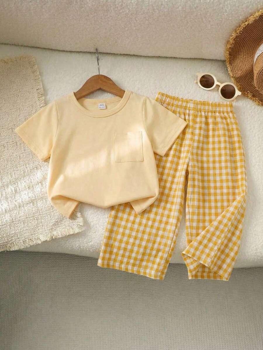 SHEIN Playful Pals 2pcs Toddler Baby Girls Casual Cute Solid Yellow Chest Pocket Short Sleeve Round Neck T-Shirt Tee Top And Gingham Plaid Checkered Print Wide Leg Pants Trousers Two Piece Set Soft Comfy Loose Fit Clothes Outfits For Holiday Daily Summer Spring - Yellow - View 1