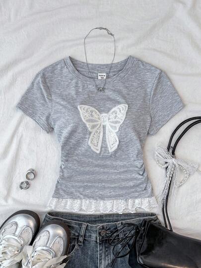 SHEIN Camiseta de manga corta ajustada con cintura fruncida, decoración de lazo y ribete de encaje para adolescentes, color gris claro
