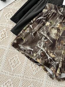 SHEIN 三条装少女弹力腰宽松针织短裤，黑色、深灰色搭配流行树枝印花图案，四季皆宜的百搭休闲短裤，适合返校、居家穿着。 - 彩色 - 查看 4