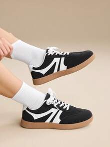 CUCCOO EASI Giày nữ buộc dây phối màu phong cách thường ngày - màu đen - Xem 9