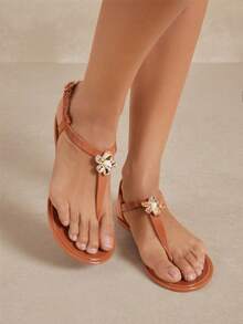 SHUZIA Women Comfy Vacation Metal Decor Ankle Strap Clear Jelly Flat Sandals - Maroon - View 4