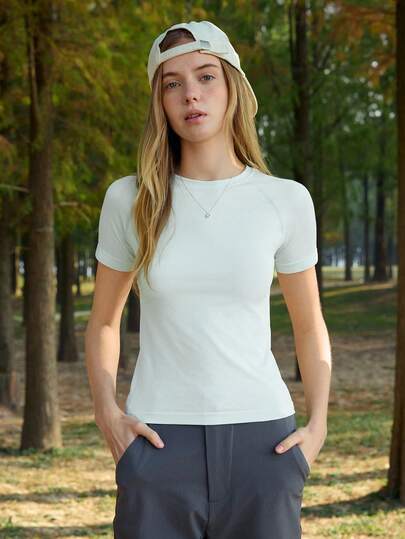 In My Nature 女士户外无缝瑜伽短袖T恤；健身跑步运动修身短袖上衣；高弹亲肤健身T恤