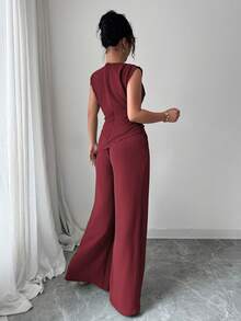 Rafferiza 2pcs/Set Women Solid Color Textured Pleated Round Neck Sleeveless Top - Burgundy - View 2