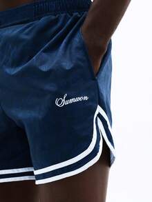 Quần short đi biển SUMWON bằng nylon với viền trắng tương phản và logo chữ viết tay, thích hợp cho kỳ nghỉ hè, bơi lội ở bãi biển. - Nhiều màu - Xem 6