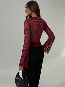 Aloruh 黑色蕾丝音乐节圣诞节透视性感深V领长袖女式衬衫 - 酒紅色 - 查看 2