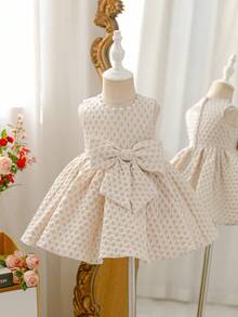 SHEIN Glamorique Kids 女童钻石提花蝴蝶结连衣裙，女婴正式礼服，无袖女婴婚礼舞会生日一周岁生日礼服，毕业舞会礼服，夏季度假公主裙，柔软面料春季连衣裙 - 卡其色 - 查看 9