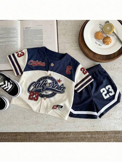 SHEIN 2pcs Baby Boy/Girl Letter Print V-Neck Short Sleeve Top And Elastic Waist Shorts Set