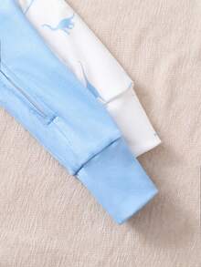 2pcs/Set Baby Boys' Green Cartoon Pattern Solid Color Crew Neck Long Sleeve Footless Jumpsuit Sleepwear - Blue - View 6