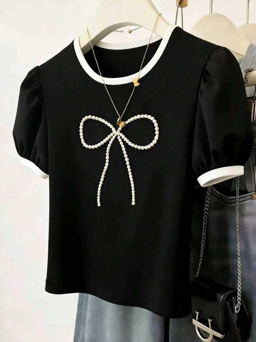 GlowEve 经典黑白撞色圆领泡泡袖前片饰珍珠串珠T恤，休闲又不失优雅 - 黑色 - 查看 1