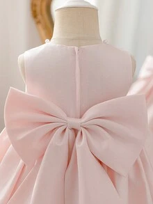 SHEIN Glamorique Kids Abito da damigella d'onore per bambina con tessuto morbido e lucido rosa, fiocco grande, strascico con ricamo a mano con perline. Adatto come abito per il primo compleanno della bambina e perfetto per la primavera e l'estate. Ideale per balli di laurea, eventi serali formali e outfit da festa. Abito rosa con fiocco per bambina, abiti eleganti per bambina con fiocco grande, abito rosa per bambina - Rosa - Visualizzare 3