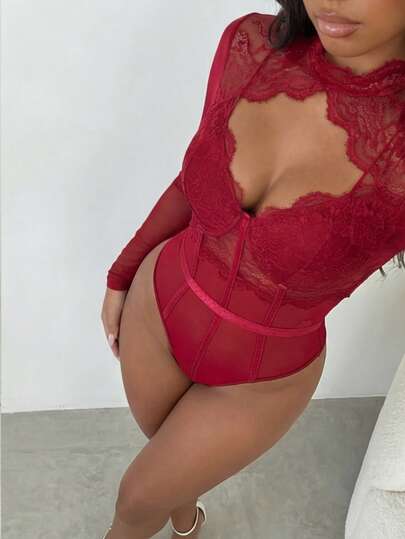 Allurite Dammode Sexig Enfärgad Spets Patchwork Hollow Out Bodysuit