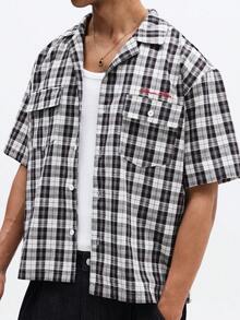 SUMWON 宽松版型格纹短袖衬衫，翻领设计，带前口袋，休闲棉混纺面料，适合春夏穿着。 - 黑與白 - 查看 5