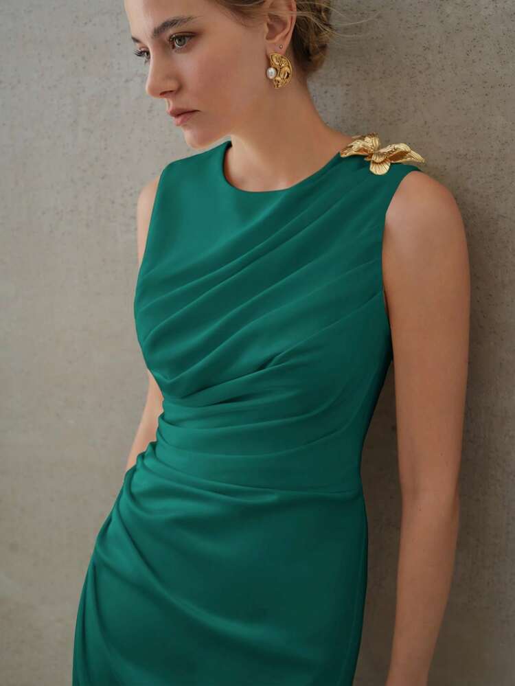ELEGANT METAL FLORAL DETAIL RUCHED MIDI DRESS, SUITABLE FOR DATES AND EVERYDAY WEAR