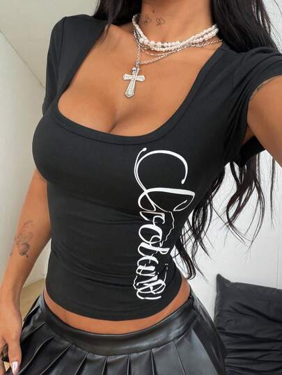 Coolane 女士春季街头休闲 Y2K 朋克复古弹力印花舒适黑色方领抹胸短袖T恤