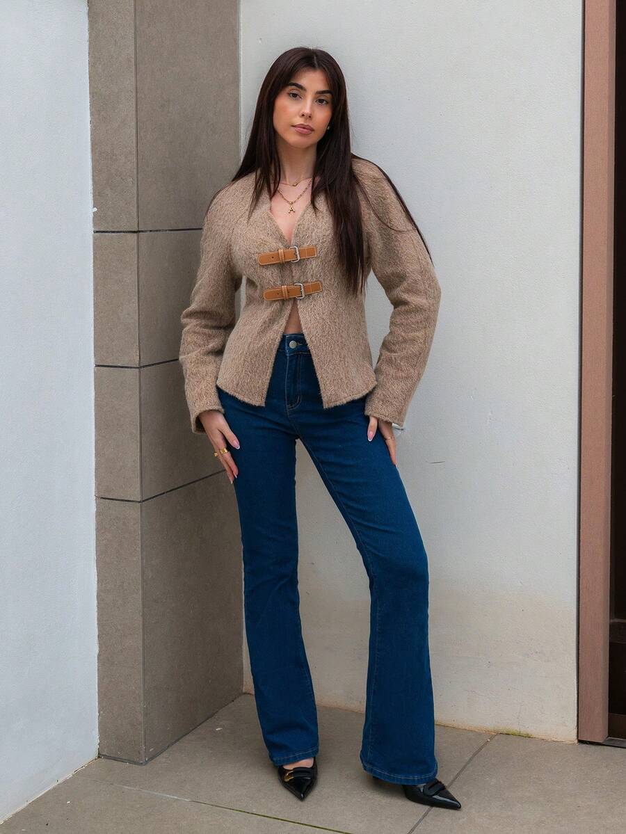 Hitanina Women's Front Button Pocket Simple Casual Denim Jeans, Everyday Wear - Medium Wash - View 1