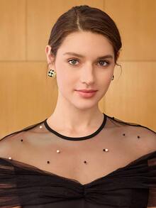 MOTF PREMIUM 女士优雅格纹耳环，奢华高端独特精致耳环，2025新款设计 - 金色 - 查看 5