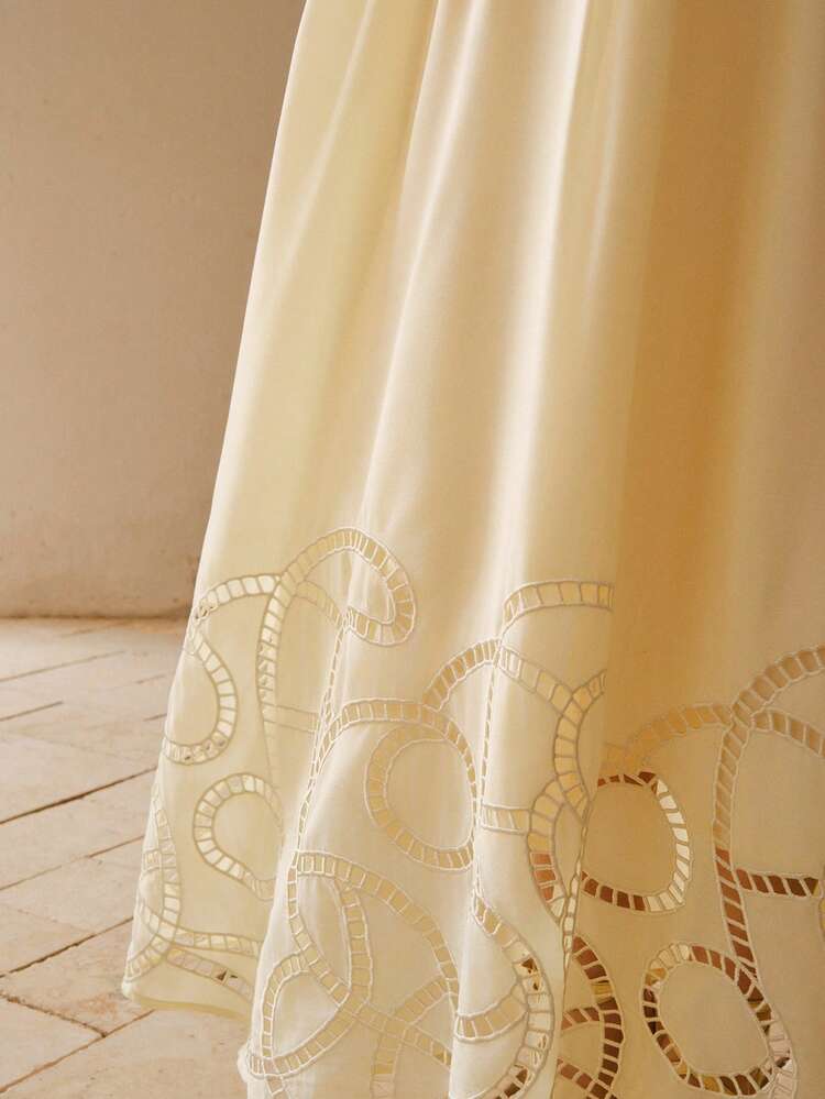 ROBE ÉLÉGANTE ÉVASÉE SANS MANCHES À BRODERIE AJOURÉE POUR FEMMES