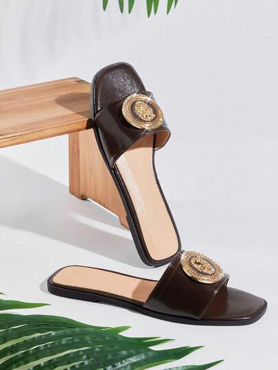 SHUZIA Women Minimalist Comfortable Metal Decor Flat Sandals