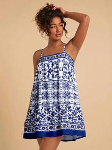 Travachic 休闲度假风蓝色陶瓷定位几何花卉图案地中海风吊带短裙，适合春夏度假 - 白色 - 查看 5
