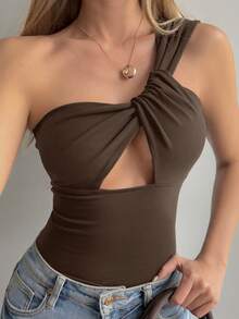 DAZY Women's Hollow Cross Strap Fitted Sexy Casual Camisole Top For Summer - Coffee Brown - View 5