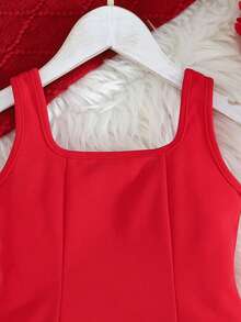 SHEIN 小女孩红色蝴蝶结装饰腰身连衣裙，红色姐妹装 - 紅色 - 查看 3