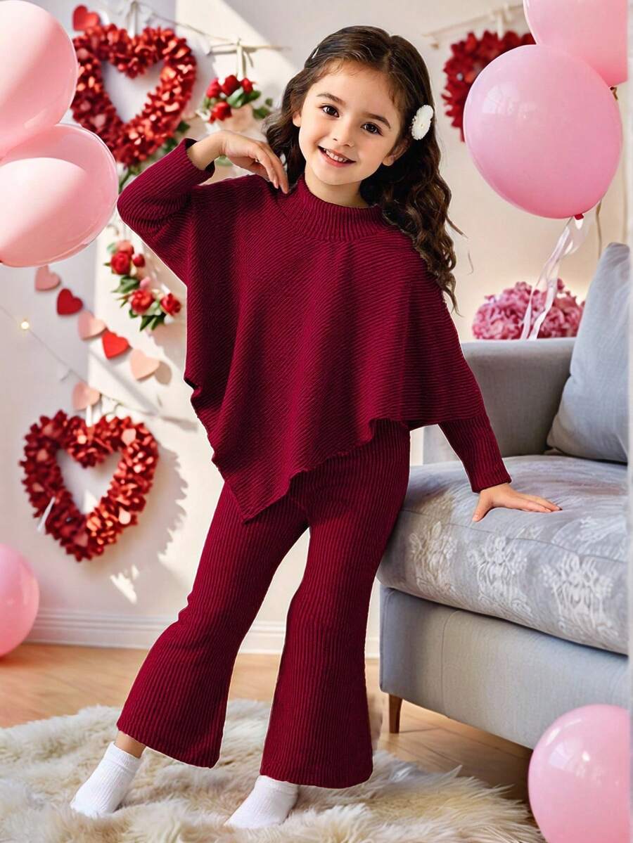 SHEIN Playful Pals 女童休闲T恤套装,不规则高领针织抓绒纯色长袖T恤上衣搭配米色休闲喇叭裤,两件套,适合春、秋、冬、返校季穿着,优雅淑女风,日常、上学、旅行、聚会皆宜。 - 紅色 - 查看 1