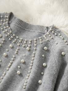 Franclia Áo dệt kim tay ngắn màu xám thanh lịch và đa năng, điểm xuyết ngọc trai giả ở cổ áo và vai, phù hợp cho mùa thu, đông và xuân, hoàn hảo cho mùa hè. Cũng thích hợp để mặc vào mùa xuân, ngày Valentine, lễ hội Carnival. - Xám - Xem 4