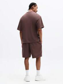 SUMWON Conjunto de camiseta de manga corta oversize y shorts a juego con cuello redondo y ajuste relajado para uso casual diario - Marrón - Ver 2