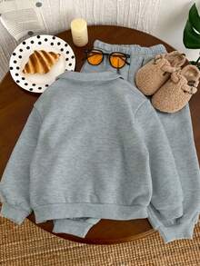 Bộ đồ thể thao 2 món cho bé trai, kiểu dáng thường ngày, thoải mái, màu trơn, gồm áo hoodie dài tay cổ polo và quần nỉ, chất liệu dày dặn giữ nhiệt, thích hợp đi học. - Xám - Xem 2
