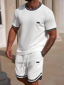Manfinity Homme 男士休闲条纹短袖T恤和抽绳腰短裤套装，夏季男士两件套，夏季男士休闲短裤套装，白色短裤套装，男士夏季运动服，男士两件套白色服装，男士复古风，日常休闲，周末旅行，户外活动，探险旅行，轻松的工作环境或半正式场合，男友/丈夫礼物，周年纪念/生日礼物，派对，夏季假期，婚礼，春夏交替，狂欢节。 - 白色 - 查看 3