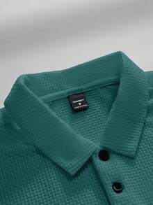 Manfinity Homme Áo Polo nam cỡ lớn màu trơn, cài khuy nửa thân, tay ngắn, kiểu dáng thường ngày, màu xanh lá cây, áo polo nam thoáng khí, áo polo nam màu xanh ngọc, áo polo nam có họa tiết, áo sơ mi nam có cổ - Màu xanh ngọc - Xem 3