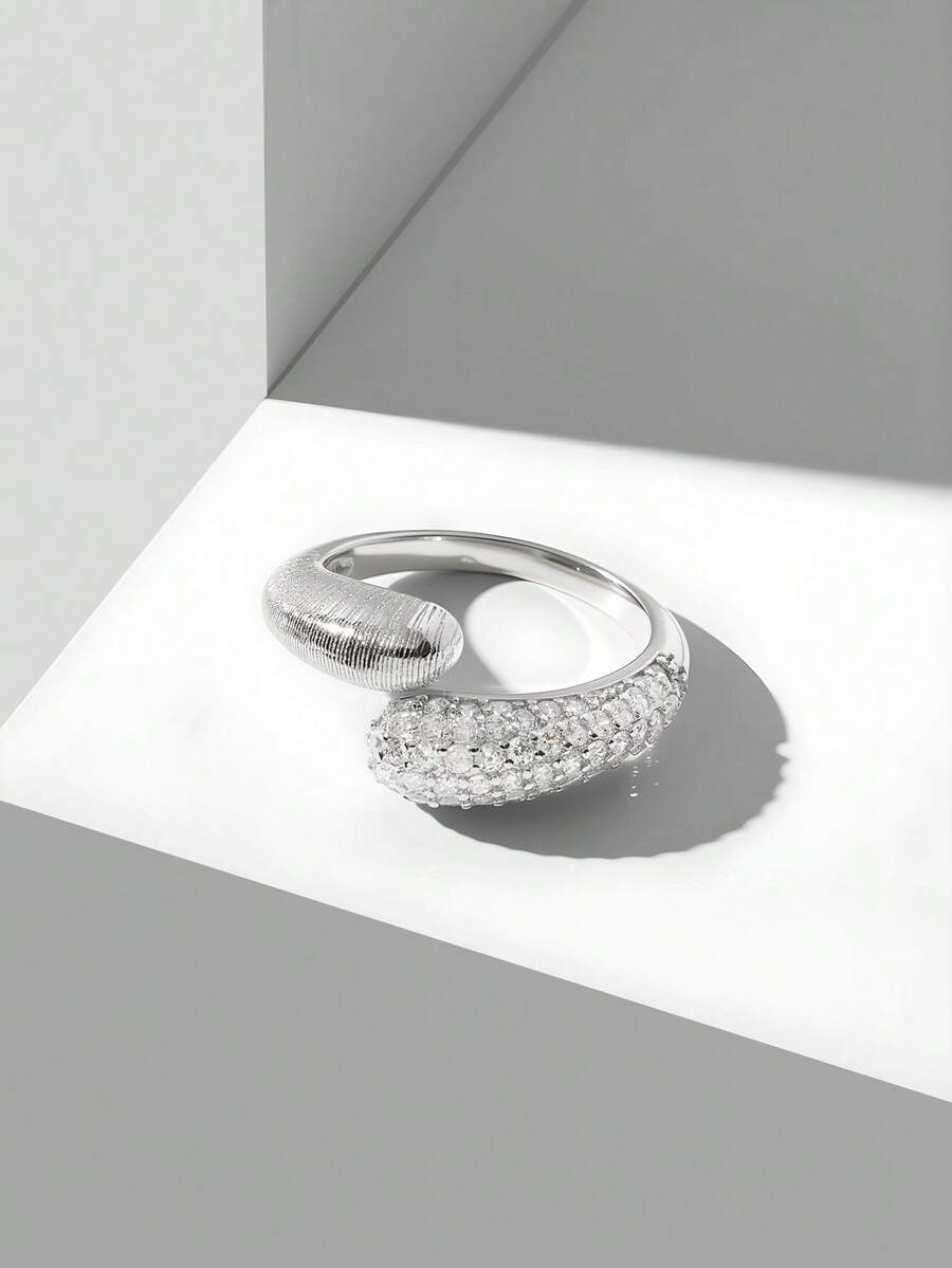 MOTF PREMIUM NHẪN MẠ VÀNG 18K, THIẾT KẾ HỌA TIẾT, ĐÍNH ĐÁ TOÀN BỘ. - Bạc - Xem 2