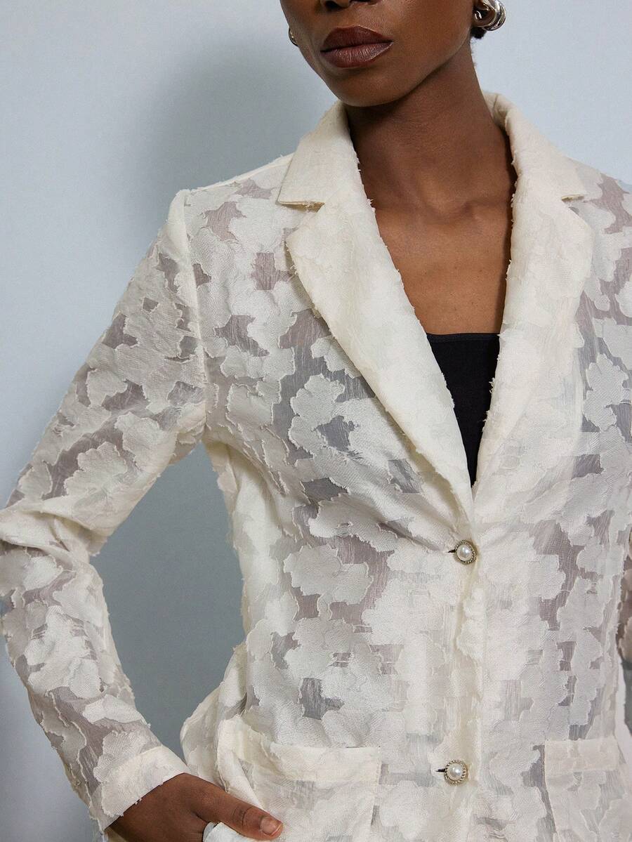 Aveloria Modichic 提花面料都市通勤风修身夹克，配珍珠纽扣 - 白色 - 查看 1