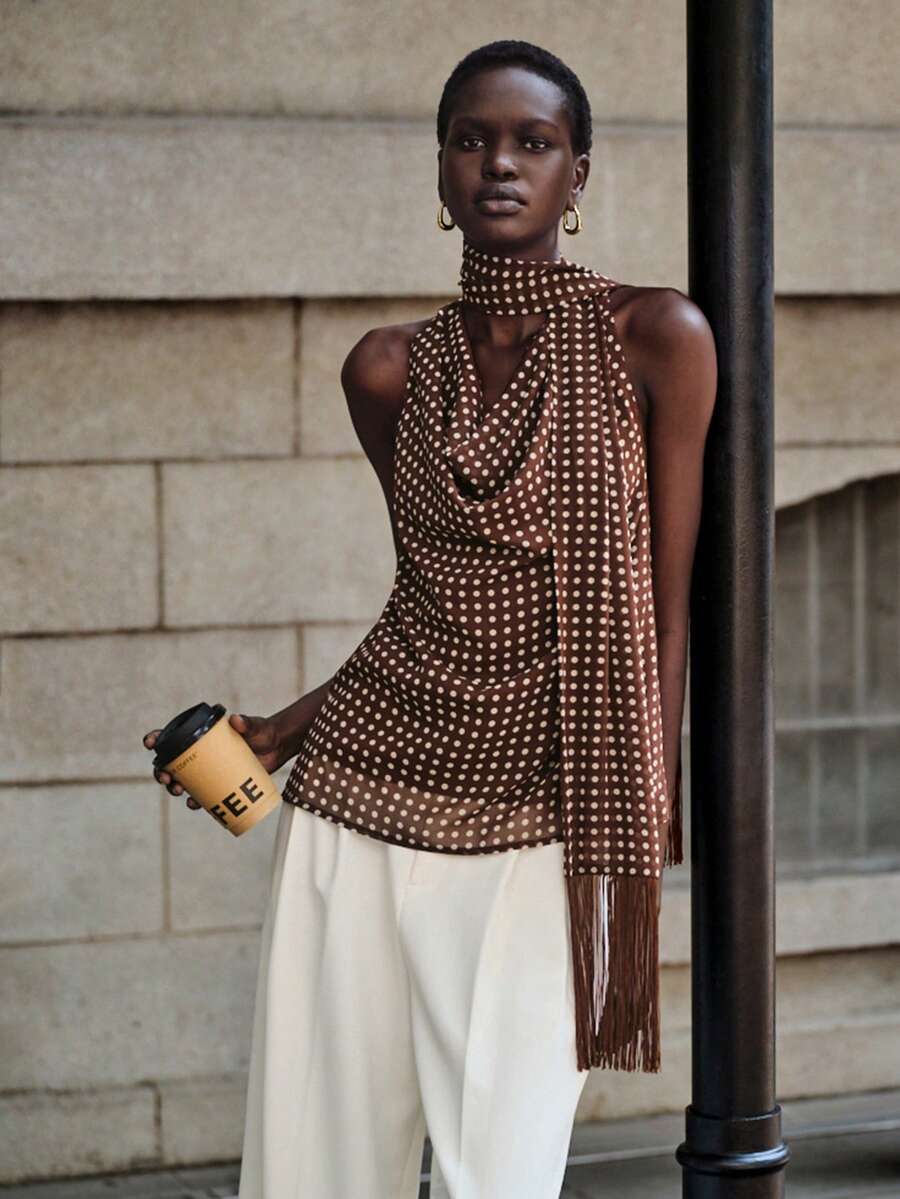 Lumivelle 春夏新款雪纺波点图案修身优雅流苏围巾披肩露背A字吊带背心，优雅性感通勤奢华浪漫简约无袖女式吊带背心 - 咖啡棕 - 查看 1