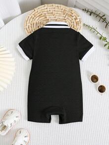 新生儿男/女宝宝绿色纹理柔软舒适提花面料撞色针织柔软polo领短袖半拉链连体短裤，适合度假、居家和外出穿着。 - 黑色 - 查看 8