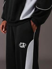 STYNVO Men's Plus Size Black Long Sleeve Raglan Sweatshirt And Regular Length Pants Set With Side Stripes For Gym And Commuting - Black - View 6