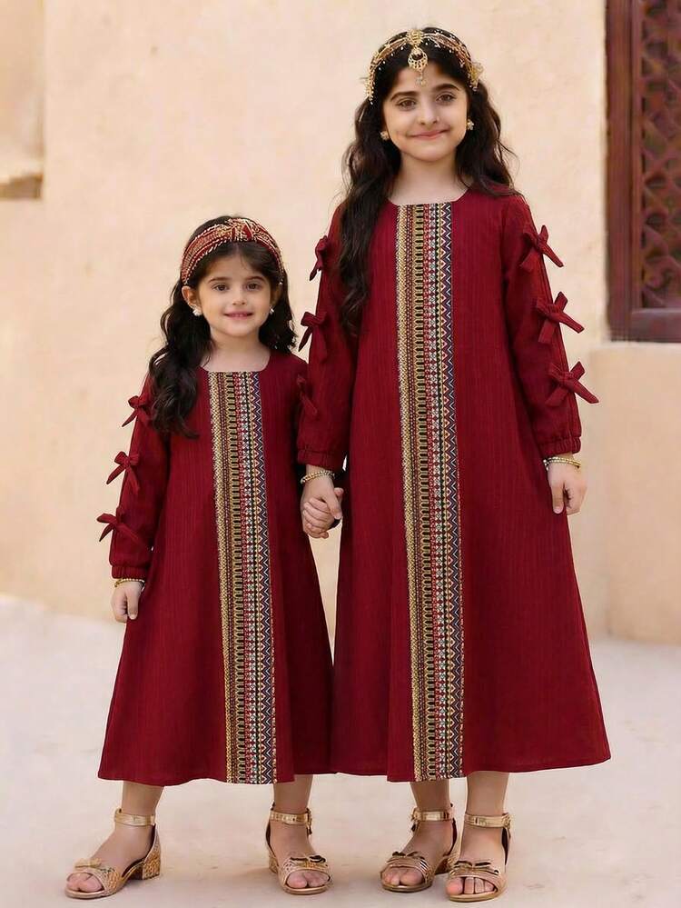 SHEIN Đầm dài tay in hình chim hồng hạc DRMZ cho bé gái, kiểu dáng nghỉ mát, áo choàng Ả Rập màu hồng hoa cho bé gái mùa thu, cổ áo hoa trang nhã, đầm Ả Rập dài tay truyền thống giản dị và thoải mái, thích hợp mặc vào mùa xuân và mùa hè, đầm dài tay thanh lịch và trang nhã, áo choàng cầu nguyện, thoải mái và giản dị, kiểu dáng nghỉ mát, áo choàng Kaftan trang nhã, áo choàng Ả Rập trẻ em, quần áo Jalabiya Pakistan cho bé gái. - Đỏ - Xem 5