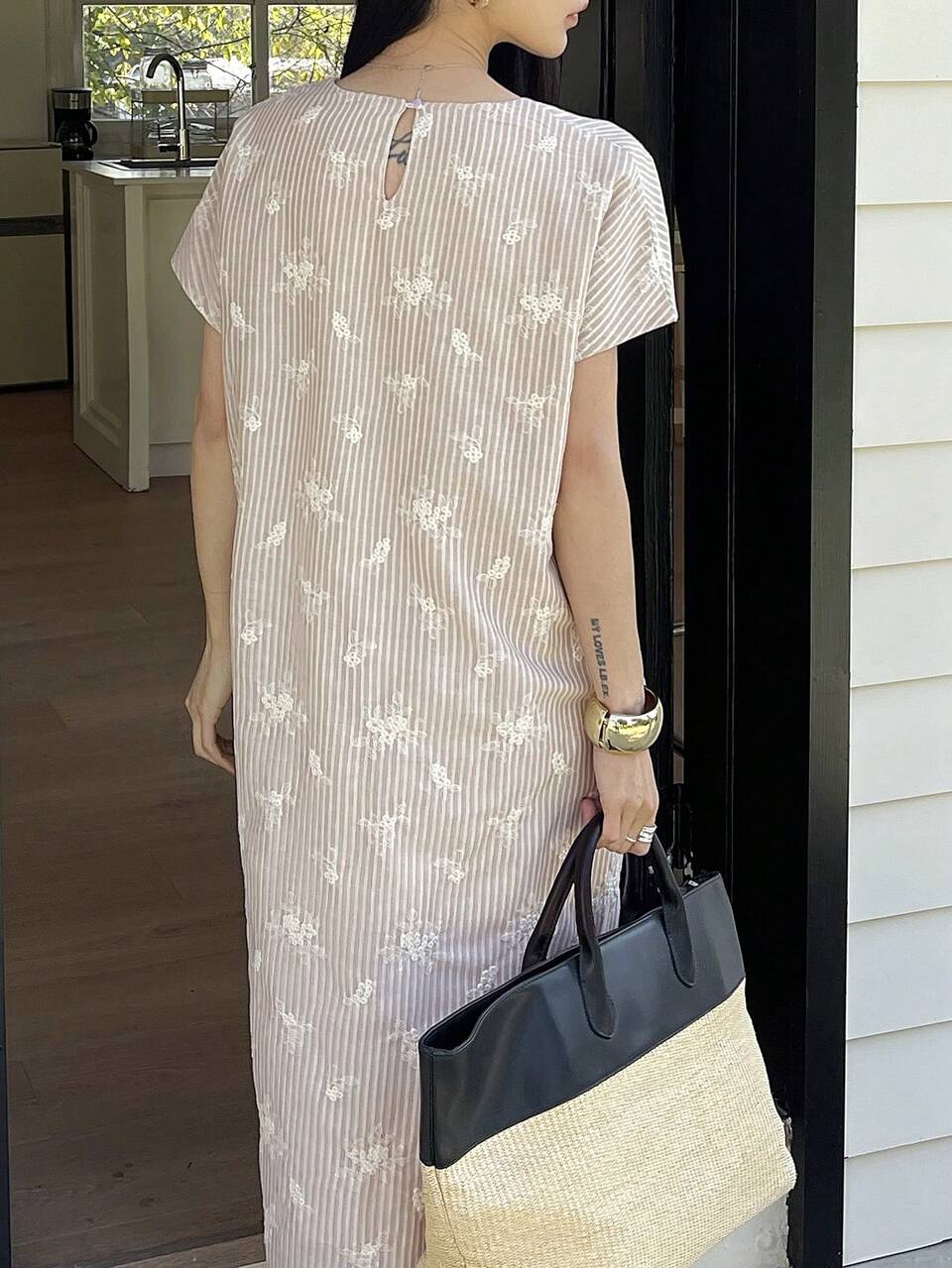 Women's Floral Embroidery Beige Round Neck Short Sleeve Casual Elegant Loose Long Dress Sun Dresses For Women Summer Tea Party