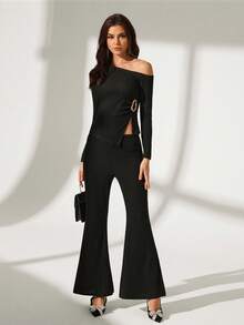 SHEIN Ladiora Bộ đồ thời trang nữ 2 món, áo thun dài tay bo gấu vai bất đối xứng, họa tiết kim loại nhún bèo + quần ống loe bo gấu - màu đen - Xem 6