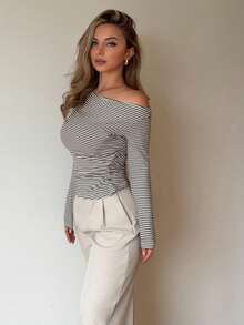 Jeta Ari 女士棕色条纹T恤，腰部褶裥，不对称肩部设计，短款T恤，休闲基础款，适合外出穿着，新年女装上衣 - 棕色 - 查看 5