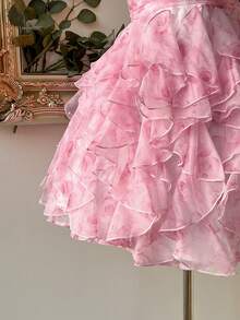 Lovelzi 优雅浪漫粉色数码印花，手工褶皱装饰，无肩带镂空设计荷叶边下摆短款女士正式鸡尾酒礼服 - 彩色 - 查看 3