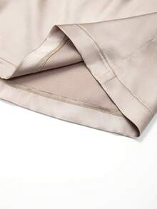 SHEIN Tall CURVE 大码女式纯色圆领无袖衬衫和短裤休闲两件套 - 杏色 - 查看 3