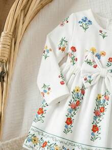 SHEIN 新生女宝宝可爱休闲针织复古碎花长袖连衣裙 - 彩色 - 查看 10