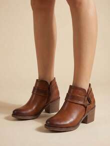 botin de piel vegana, suela ultra  ligera, punta redonda, cierre lateral modelo clásico 2705 - Camel - Ver 4