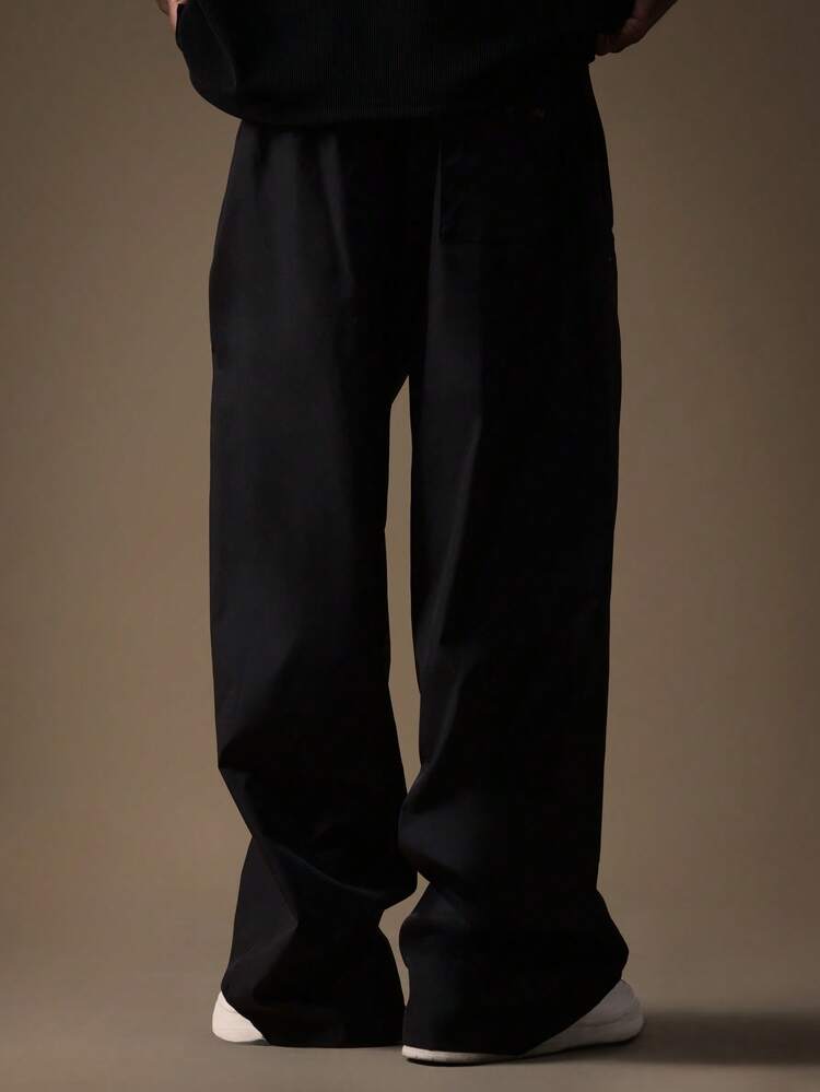 Loose Fit Technical Wide Leg Pants With Cargo Pockets