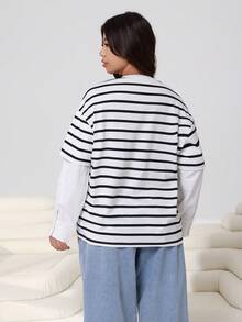 Solflare 2026春夏新款休闲日常穿搭，适合派对、约会、生日、音乐节、返校、居家、通勤、度假等多种场合，宽松版型黑白条纹针织T恤，搭配撞色白色衬衫袖，大码T恤 - 彩色 - 查看 2