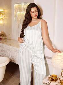 MuseNap CURVE 大码优雅酒红色仿丝蕾丝边吊带背心和裤子睡衣套装 - 白色 - 查看 4