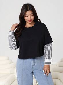 SHEIN EZwear Nuevo casual de primavera/verano 2026 para uso diario, fiesta, cita, cumpleaños, festival de música, vuelta al colegio, de múltiples ocasiones, se puede usar como prenda exterior o en capas, camiseta de manga corta holgada de punto negro con empalme de rayas negras de talla grande - Multicolor - Ver 3