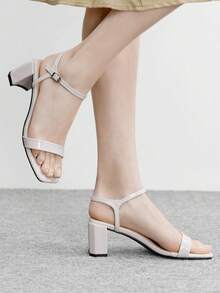 CUCCOO BIZCHIC 夏季新款气质外套搭配裙装时尚凉鞋法式露趾粗跟高跟凉鞋女款 - 米色 - 查看 5