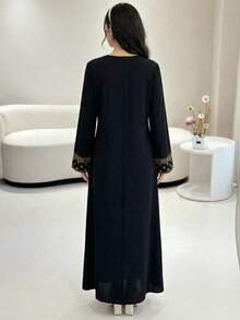 Floral Teen Girl Jalabiya, Elegant Vintage Floral Embroidered,Teen Girls Casual Minimalist Traditional Long Sleeve Arabic Dress Suitable For Spring/Summer, Elegant Modest Long Sleeve Dress, Prayer Abaya, Easy Comfort, Casual Wear, Vacay Vibes, Modest Kaftan, Teen Girl Jalabiya, Teen Girls Jalabiya - Multicolor - View 2